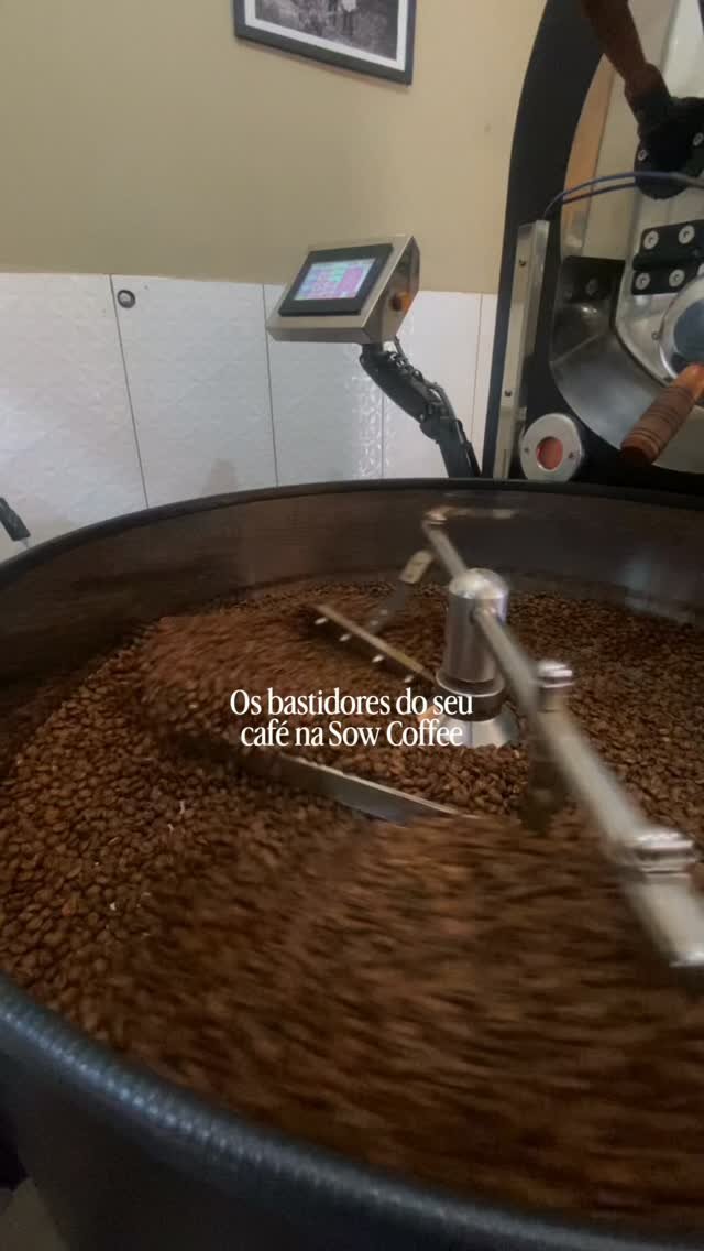 Bastidores da torra artesanal SOW Coffee